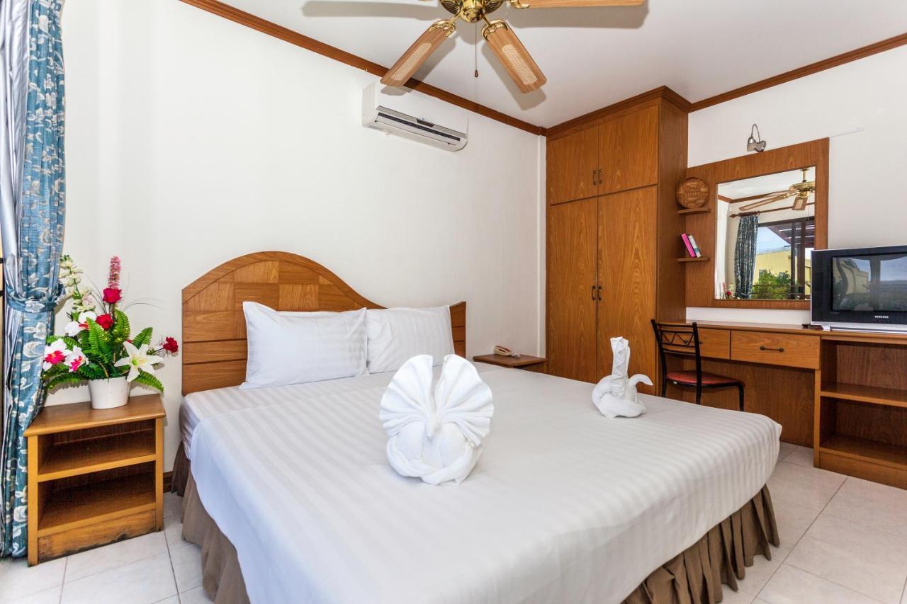 Отель Andaman Sea Patong Экстерьер фото